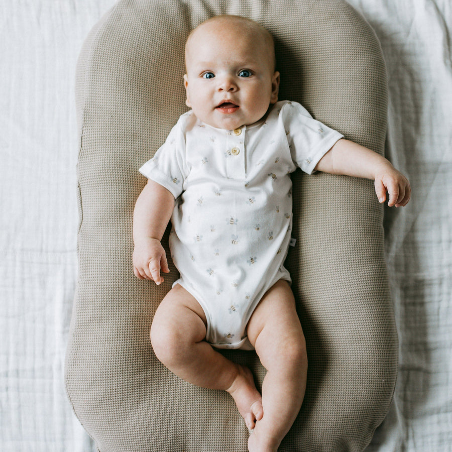 KAYS + KINS Organic Bodysuit - Buzz Buddies