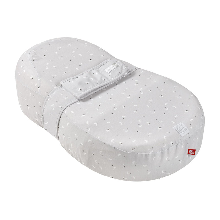 Red Castle Cocoonababy nest, Moon and Stars cover