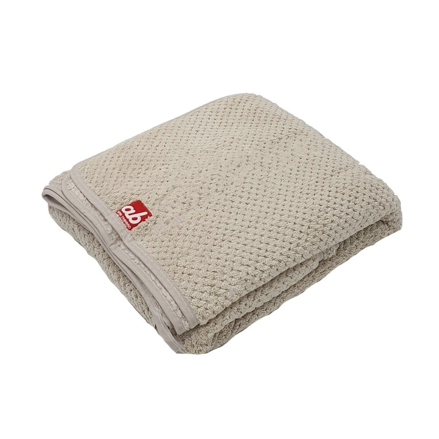Akarana microfiber coral fleece bath towel in brown