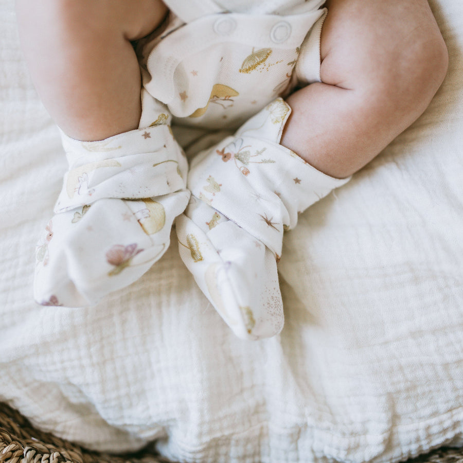 Kays+Kins SecureGrip Mitts and Booties Set in the Twinklebelle print