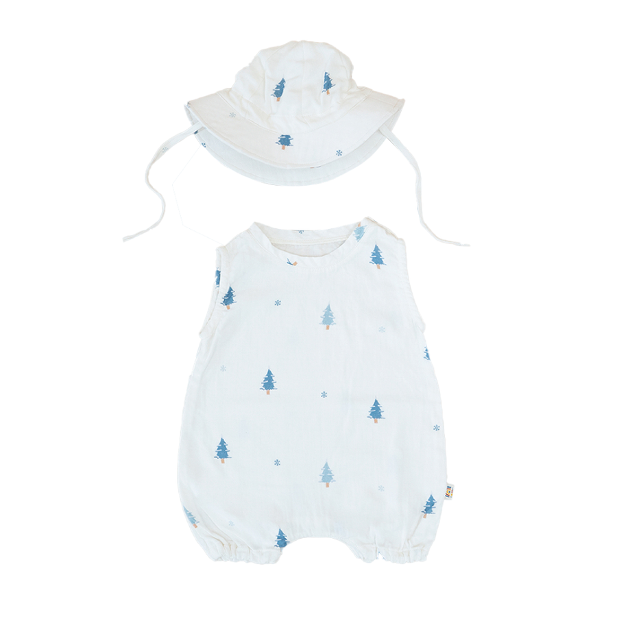 Saeson Tencel Basic Jumpsuit Set in Snowflake print - sleeveless baby jumpsuit with matching sun hat, flat lay