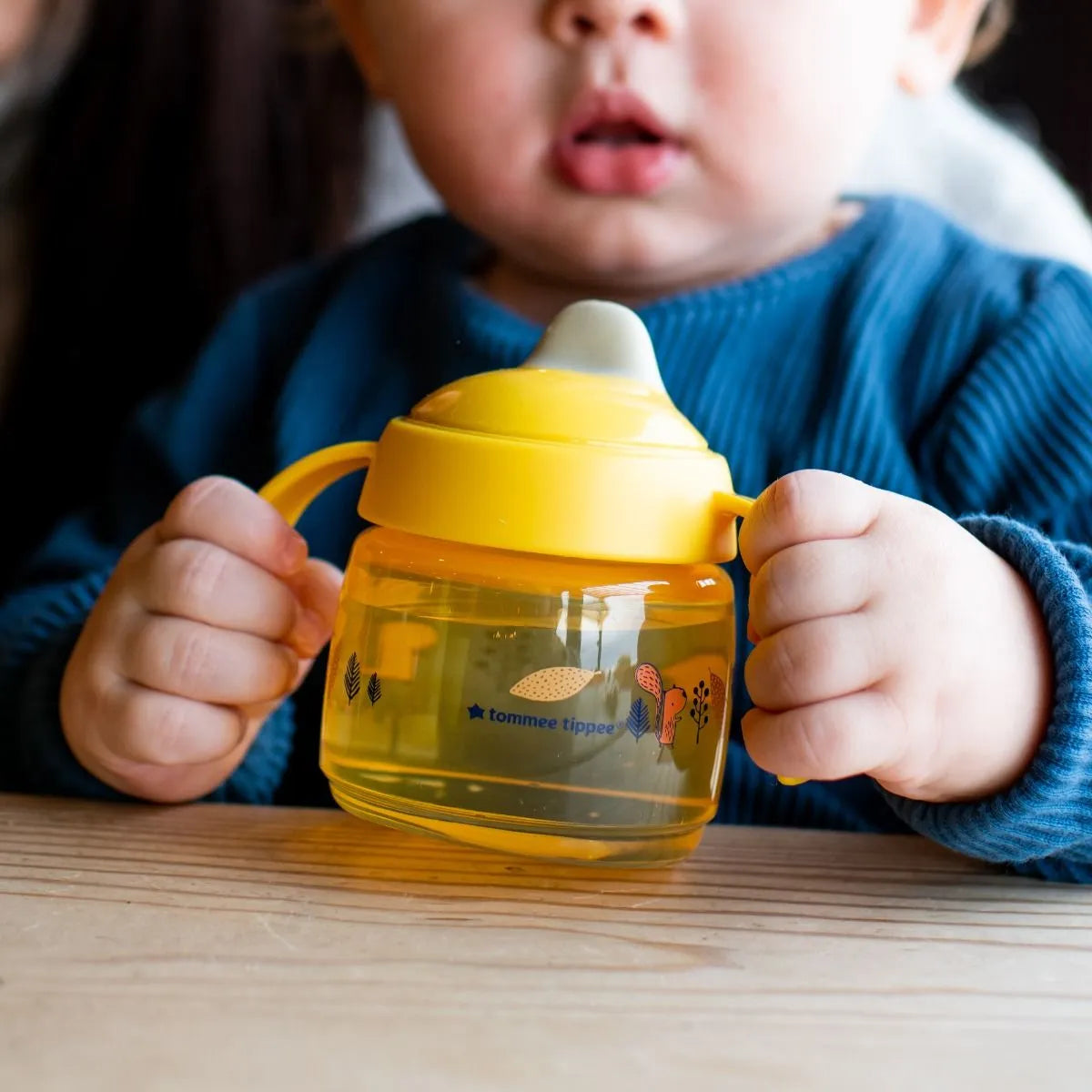 Tommee Tippee Superstar Weaning Sippee Cup 190ml (4m+) -Yellow