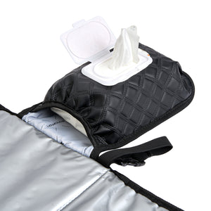 Princeton changing pad Diamond Black, wipes pocket in use
