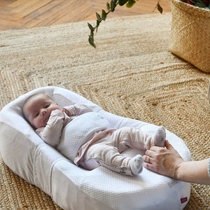 Red Castle Cocoonababy Nest - White with Leaf Fitted Sheet - lifestyle