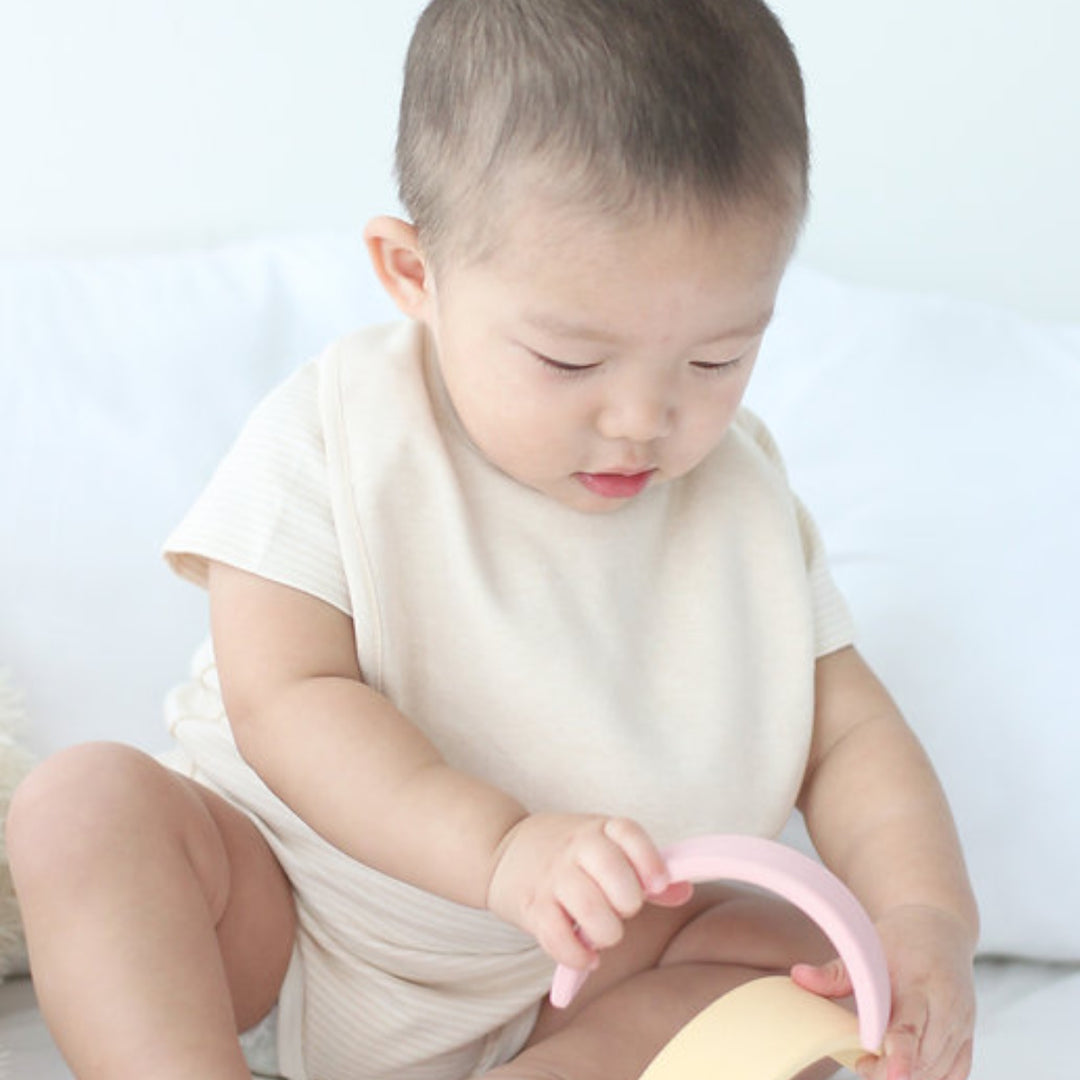 Twinkle Planet Organic Essential Bib