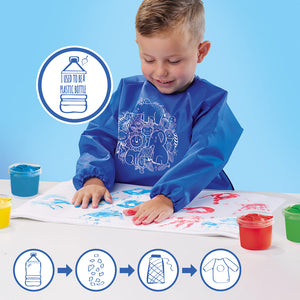 Child finger painting in the SES Creative ECO recycled PET apron