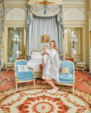 Atelier Choux Le Gâteau carré and bib lifestyle photo