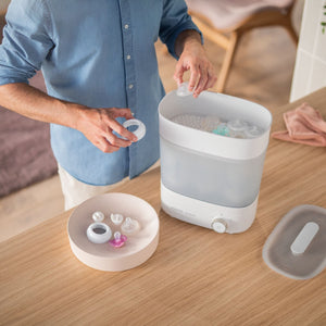 Philips Avent Sterilizer & Dryer - lifestyle
