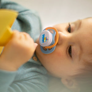 Philips Avent Ultra Air Animals Pacifier 0-6 months- Elephant/ Penguin - lifestyle