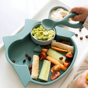 Tidy Tot Owl suction plate and pots in use with food