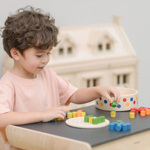 PlanToys Pattern Peg Board - lifestyle