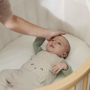 Stokke V3 Sleepi Mini Bed Mesh Liner -White - lifestyle