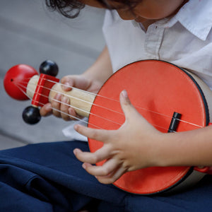 Plan Toys Banjo - lifestyle