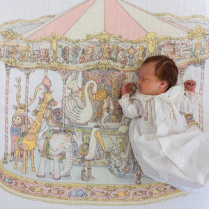Atelier Choux CARRÉ- Carousel Pink lifestyle image