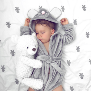 Mary Meyer Cream Putty Bear- Medium 17" - lifestyle