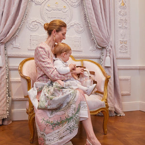 Atelier Choux CARRÉ - Tapestry Pink on Pink lifestyle image