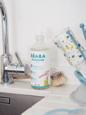 BEABA washing up liquid in use