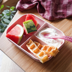 Beaba Silicone Suction Plate Light Pink - lifestyle