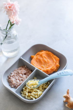 BEABA silicone suction divided plate grey in use