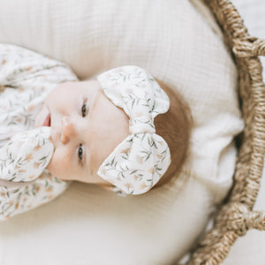 Detail of the Kays+Kins Wildflower Waltz print bow headband