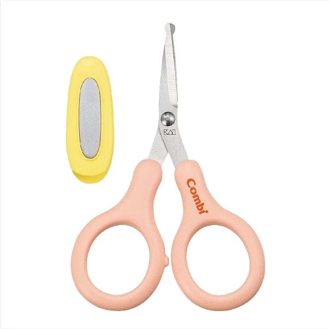 Combi Baby Label Nail Scissors
