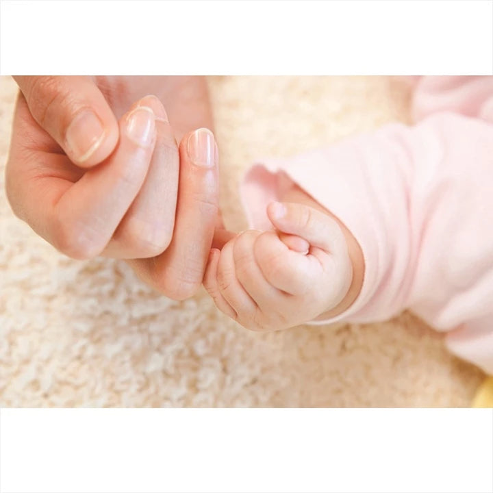 Combi Baby Label Nail Scissors