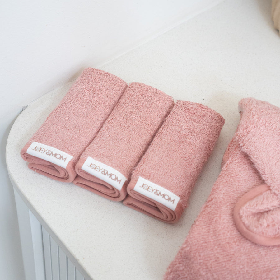 Joey&Mom bamboo-cotton baby washcloth in Blush Pink
