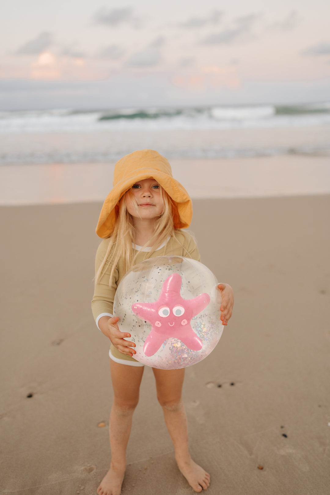 Sunnylife 3D Inflatable Beach Ball Ocean Treasure Rose