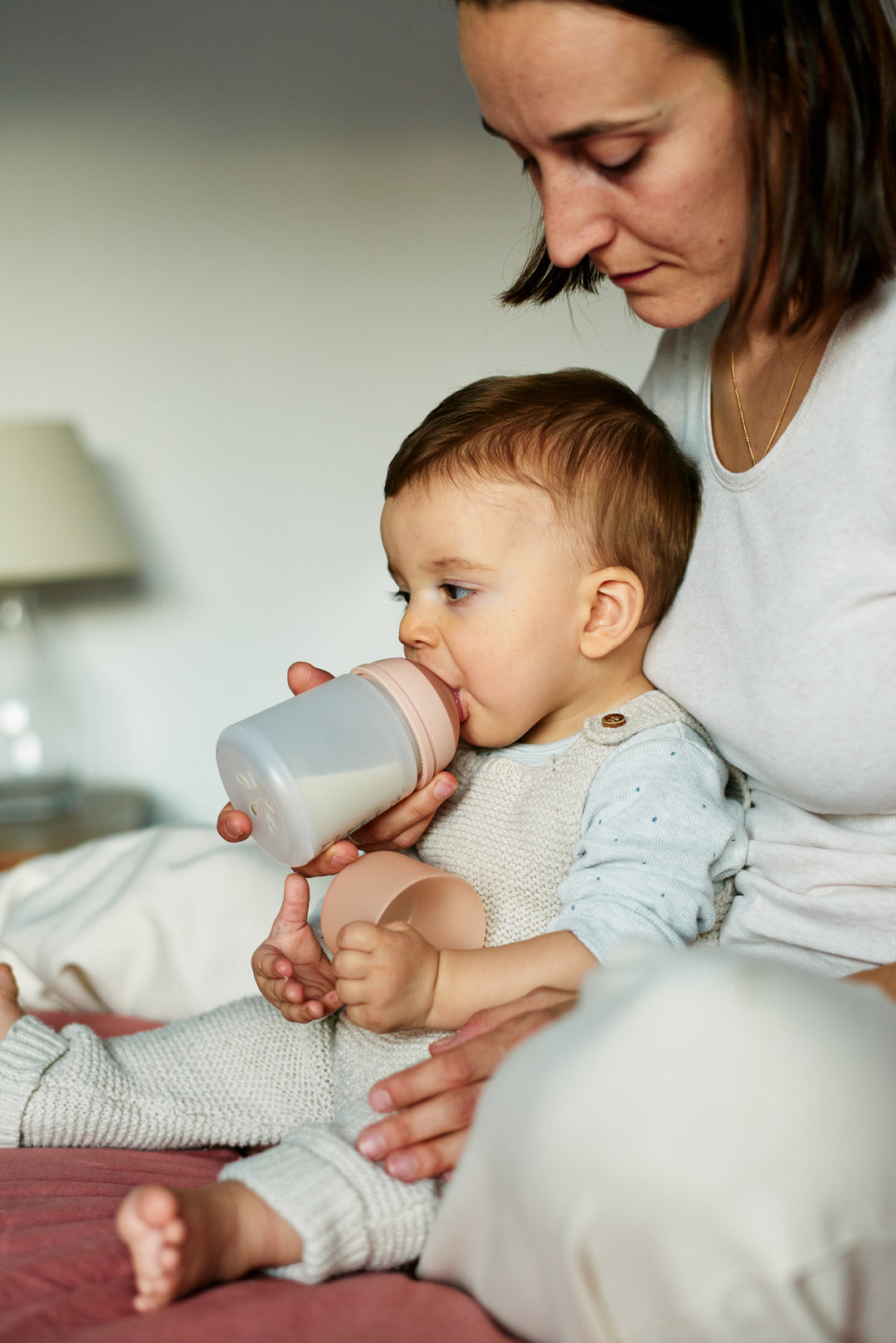 Suavinex Zero Zero Anti Colic Bottle 180ml - Slow Flow 0M+