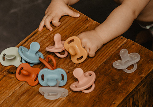 Suavinex Colour Essence All Silicone Soother with SX Pro Physiological Teat 6-18M