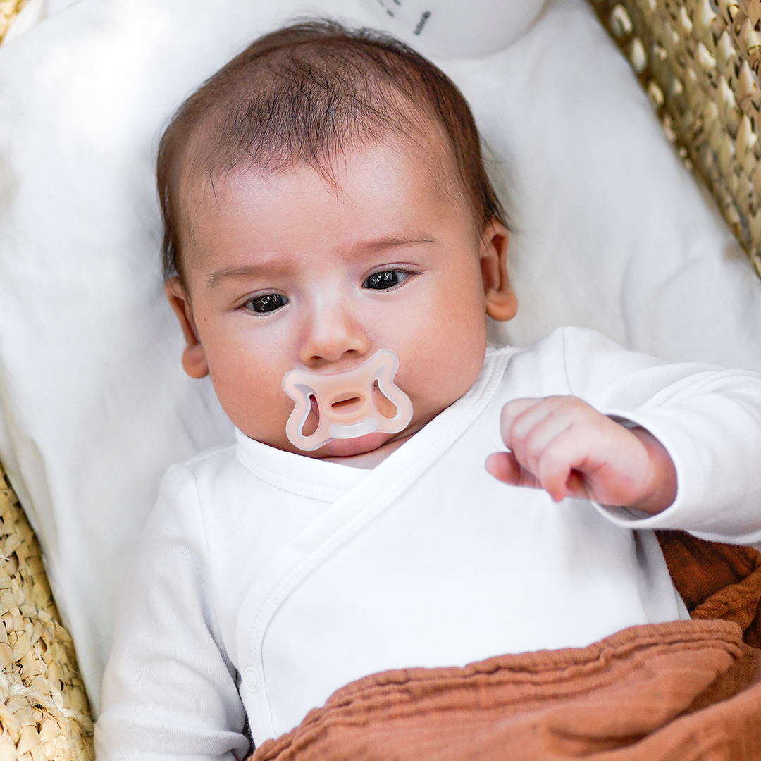 Suavinex Zero Zero Physiological Air flow Silicone Soother 6-18M