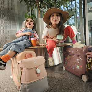 Stokke JetKids Backpack V4 - lifestyle
