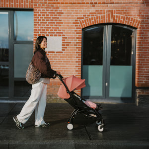 Stokke YOYO³ Complete Set: Frame + 0+ Newborn Pack + 6+ Colour Pack - lifestyle