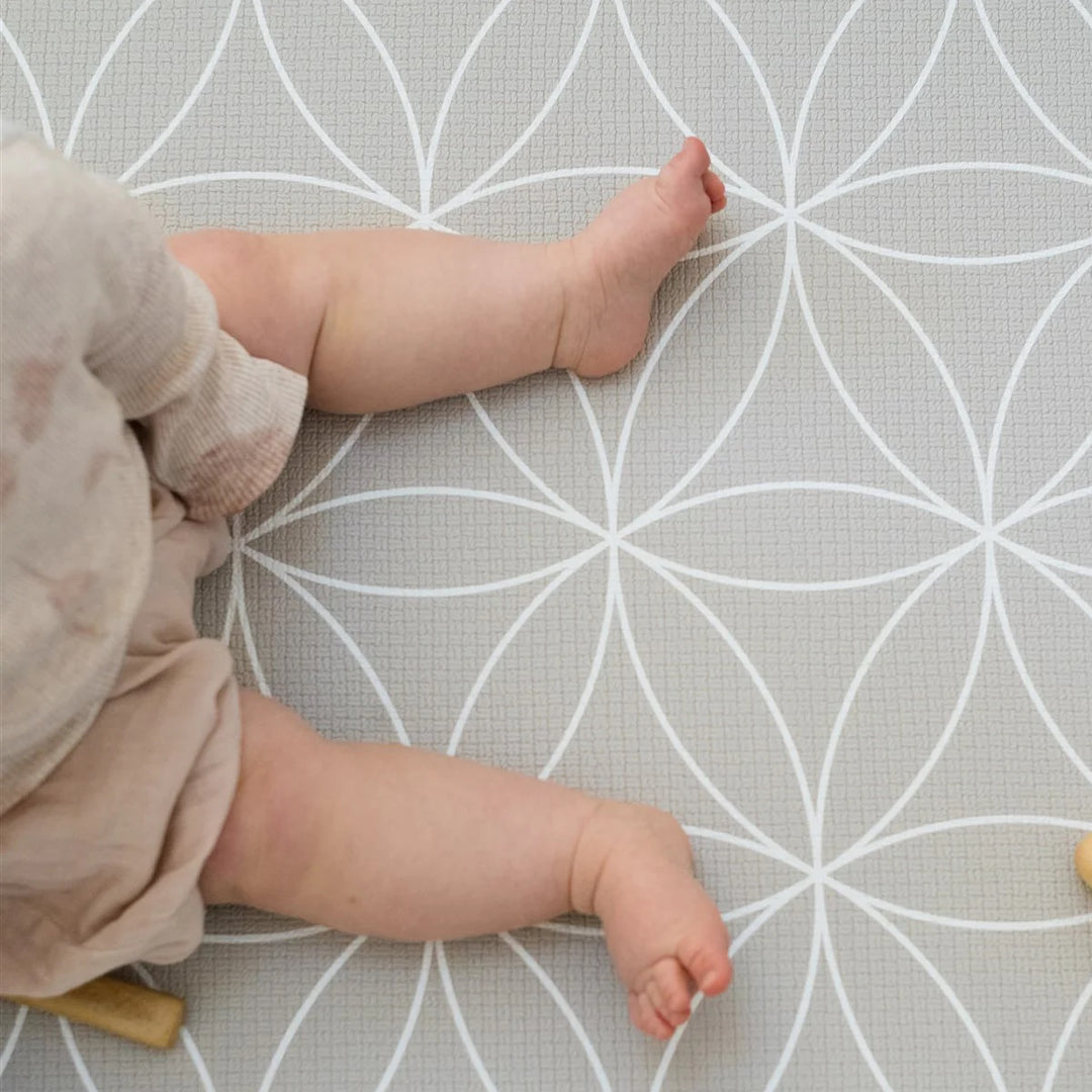 Buds & Bear Kelaraiku Sayang Luxe Playmats