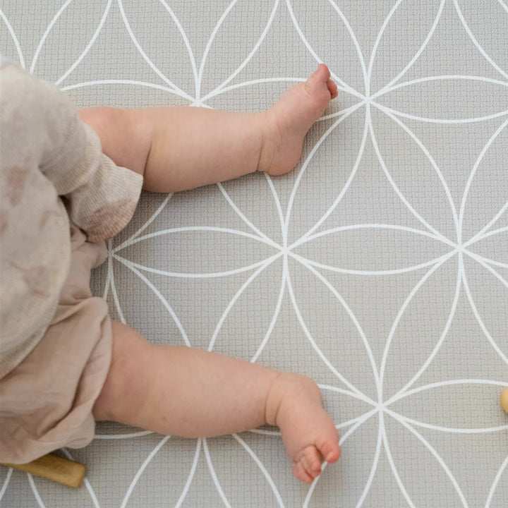 Buds & Bear Kelaraiku Sayang Luxe Playmats