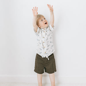 Toddler wearing Kays+Kins Pebble cargo shorts