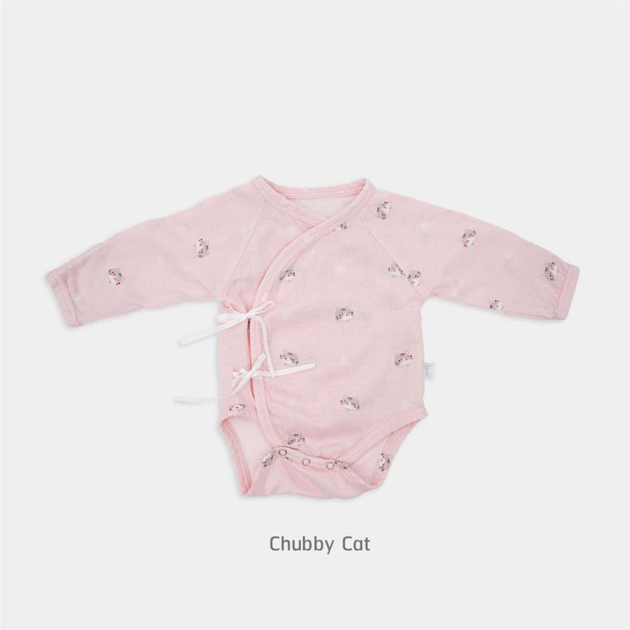 Granny Ben TENCEL muslin baby bodysuit in the Chubby Cat print