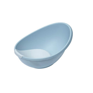 Cuddle Bath in Cashmere Blue showing the newborn support insert