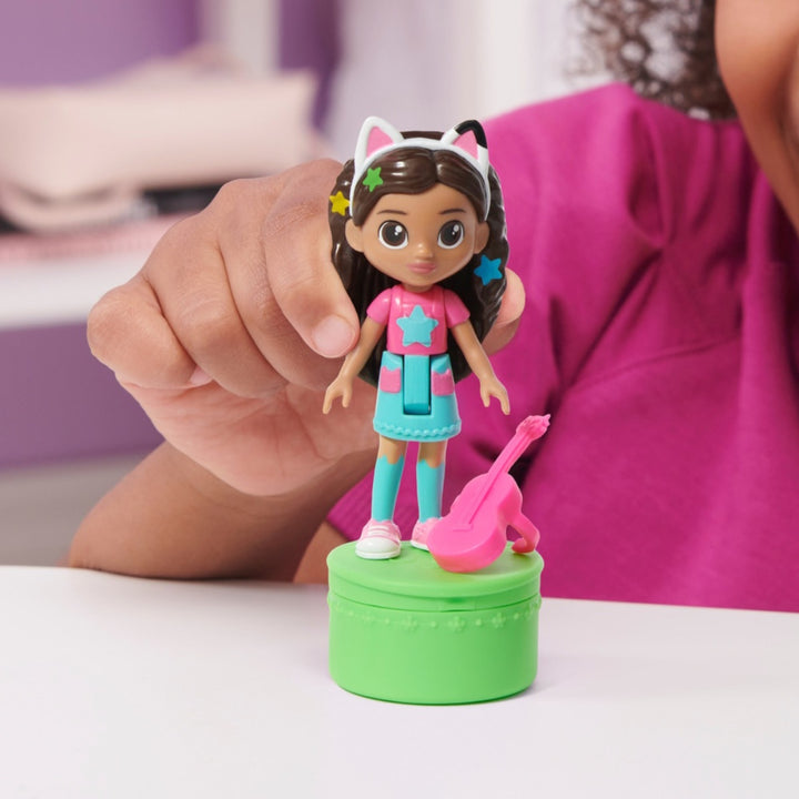 Gabby's Dollhouse Deluxe Figure Set Dance Party Theme