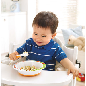 Toddler eating from the Philips Avent bowl in a highchair