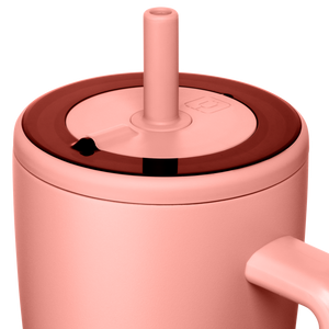 BruMate Era Ü-Turn™ lid close-up in Guava