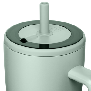 BruMate Era Ü-Turn™ lid close-up in Sage