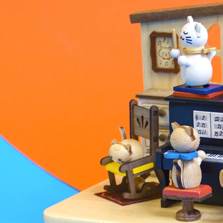 Wooderful Life Cats Play Piano