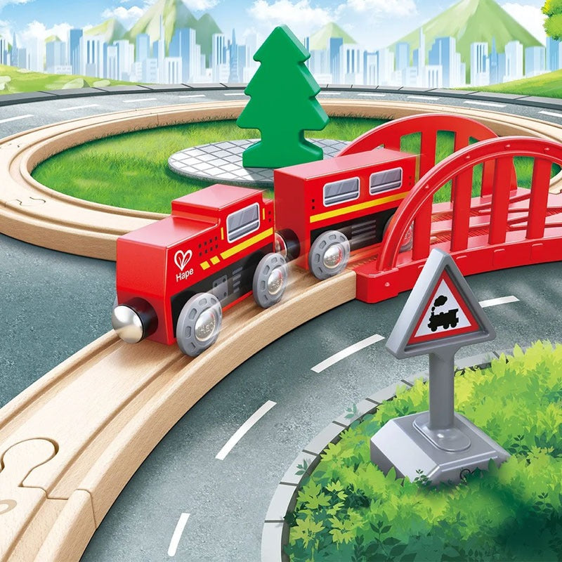 Hape Classic Figure 8 Set