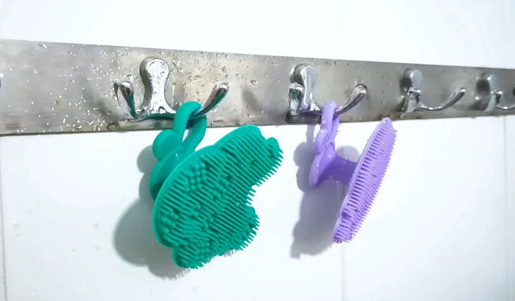 Marcus & Marcus Silicone Baby Bath & Massage Brush - Willo & Ollie