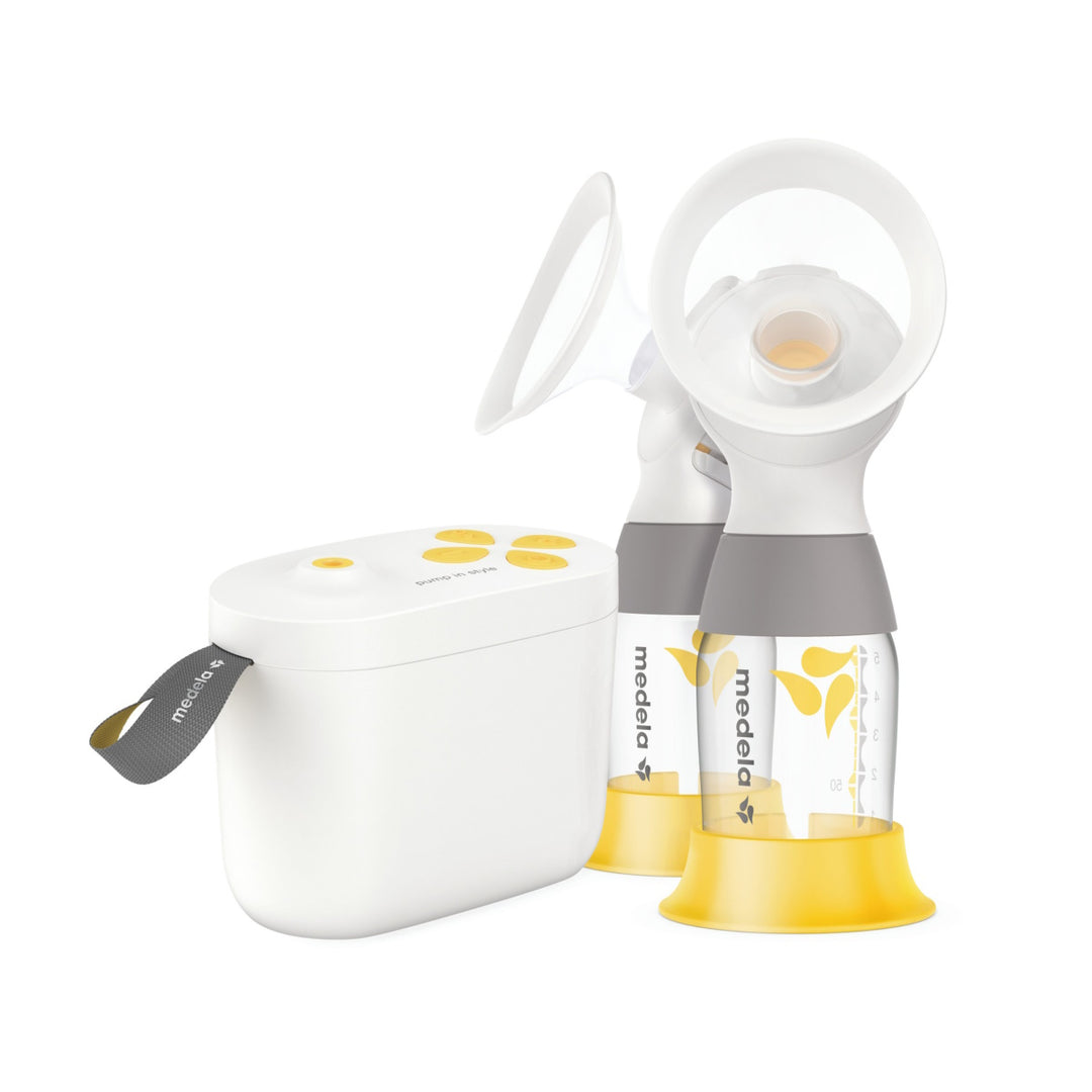 Medela Pump In Style with MaxFlow™ Breast Pump Bundle Set