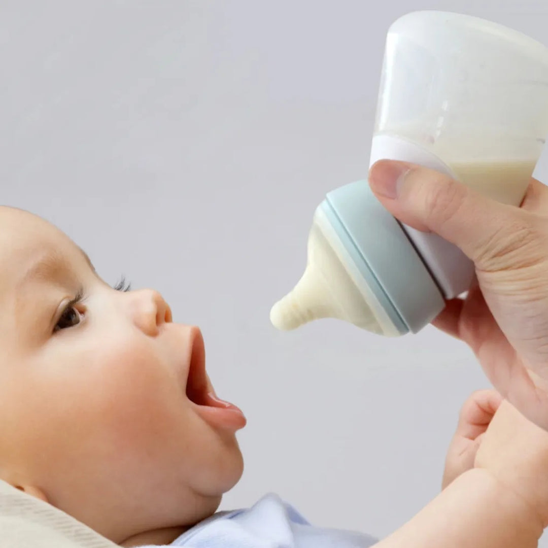 Marcus & Marcus Silicone Angled Feeding Bottle & Breast Pump