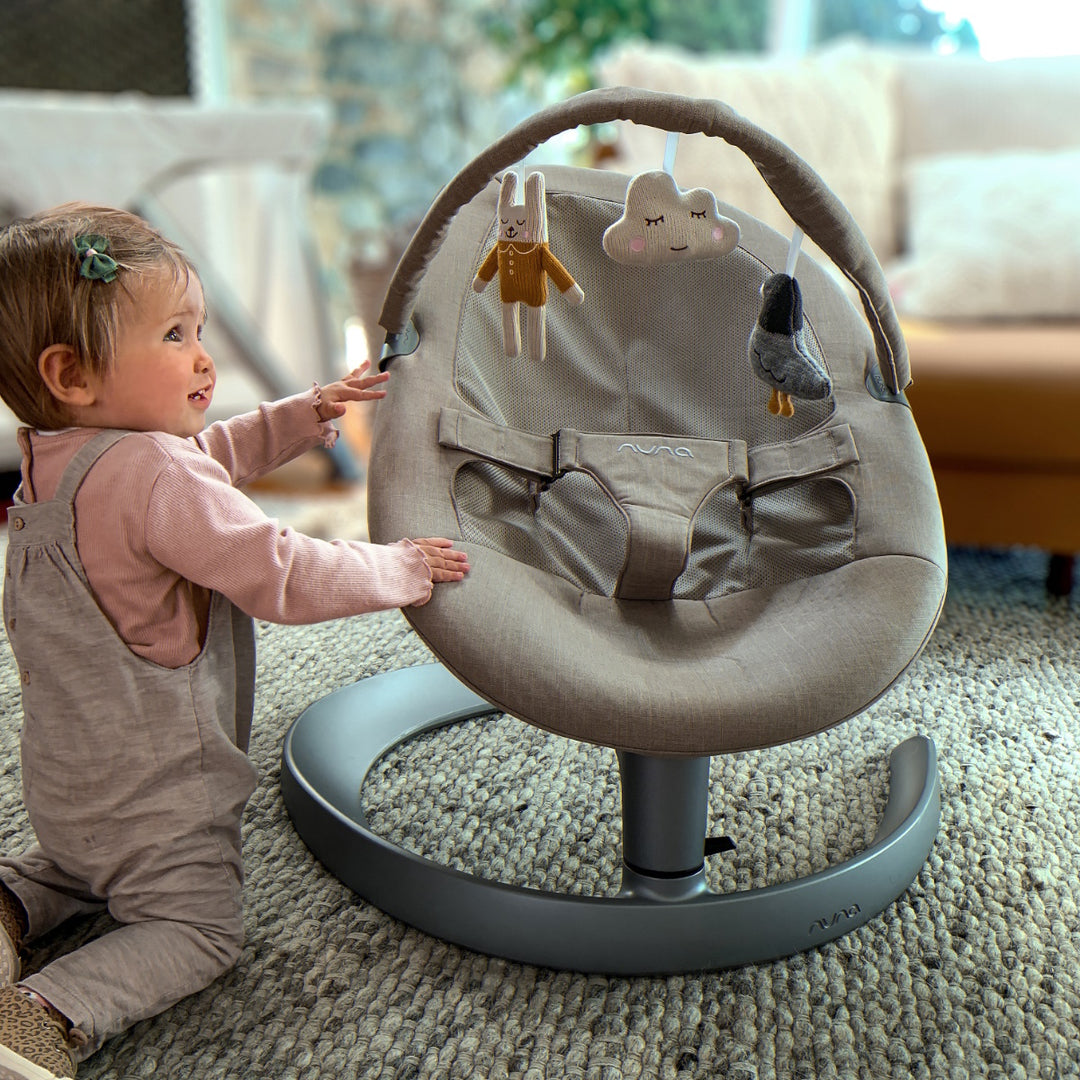 Nuna Leaf Grow (Driftwood) - Included Toy Bar