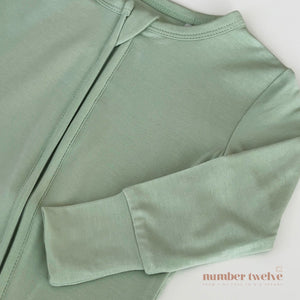 Number Twelve Bamboo Footies Pistachio, detail