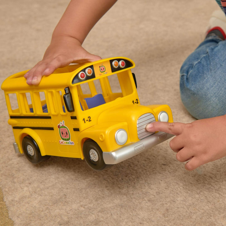 Cocomelon Feature Vehicle (Yellow School Bus)